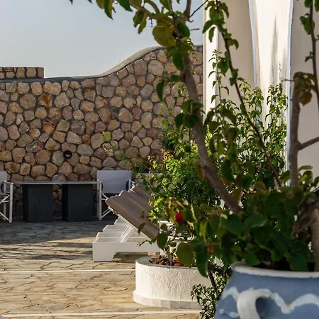 Stavros Apartmanhotel Karterádosz