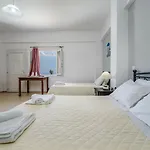 ستافروس فيلاز كارتيرادوس