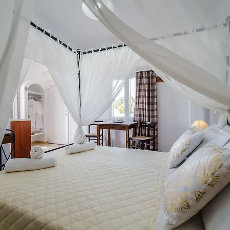 Stavros Aparthotel Karterados (Santorini)